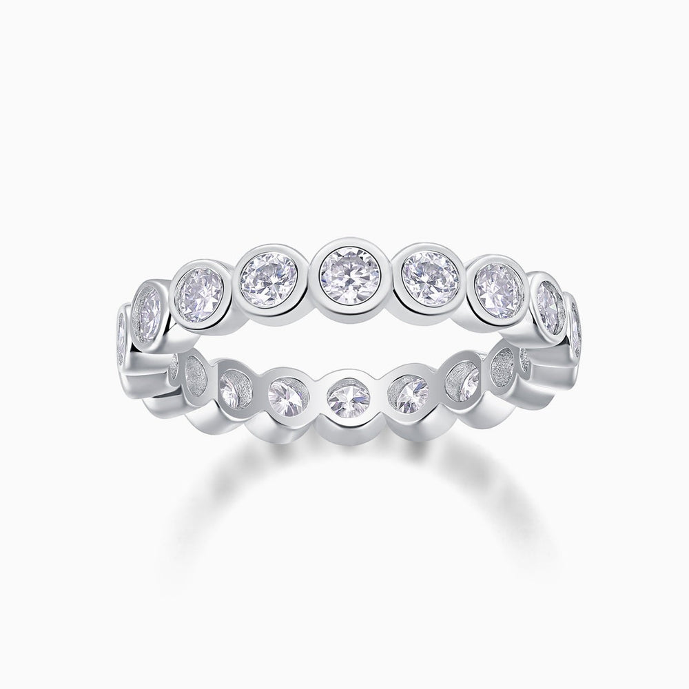 Moissanite full eternity band ring in white gold vermeil with round stones