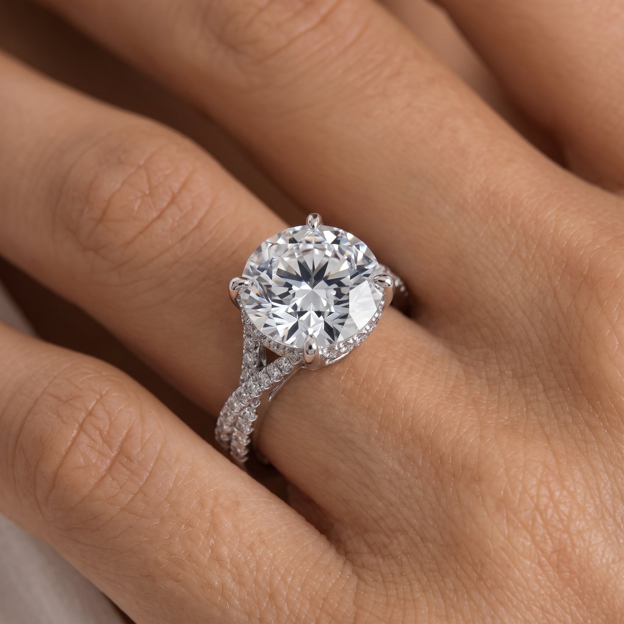 Round Moissanite Infinity Twist Ring