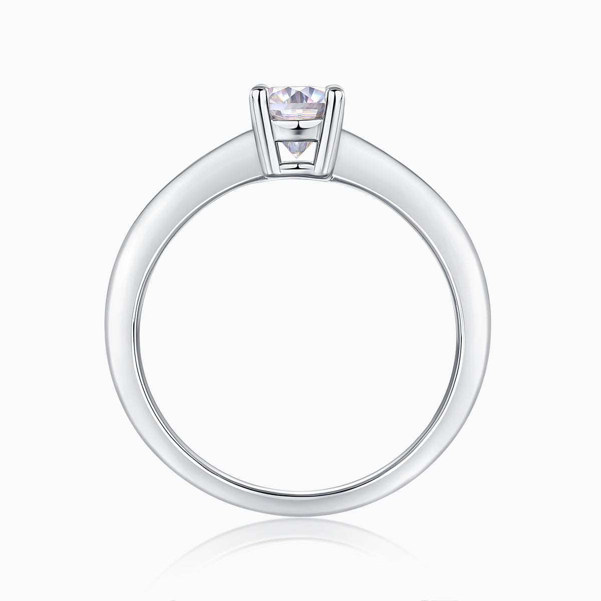 Ovaler Solitär-Moissanit-Ring in White-Gold-Vermeil, Ringschiene mit Steinfassung von vorn