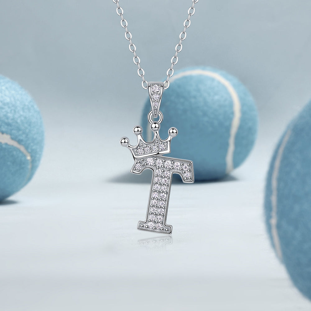 Pendentif lettre couronnée pavé, finition claire, fermoir et chaîne à maillons