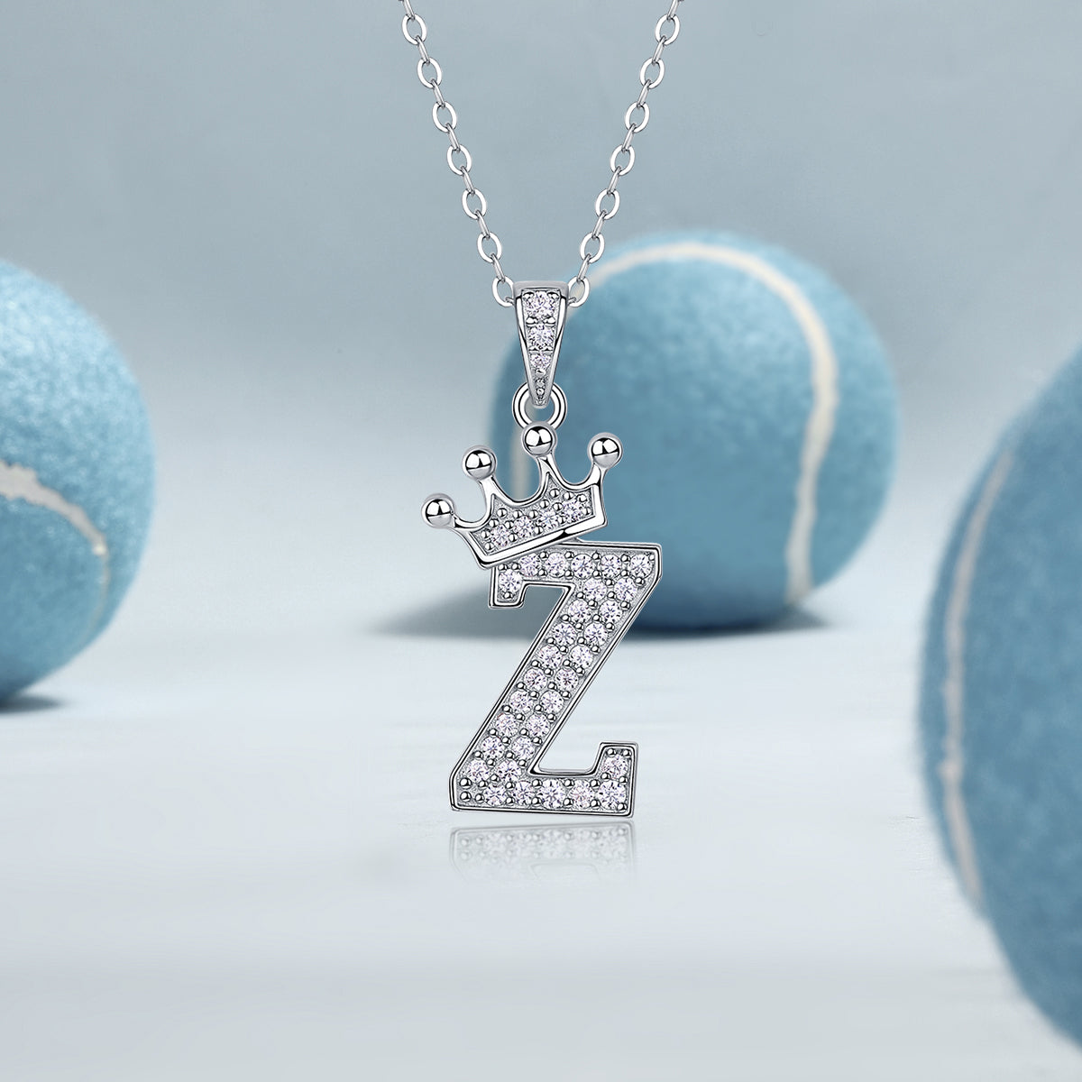 Initialenanhänger Z mit Krone und Steinbesatz, an feiner Gliederkette