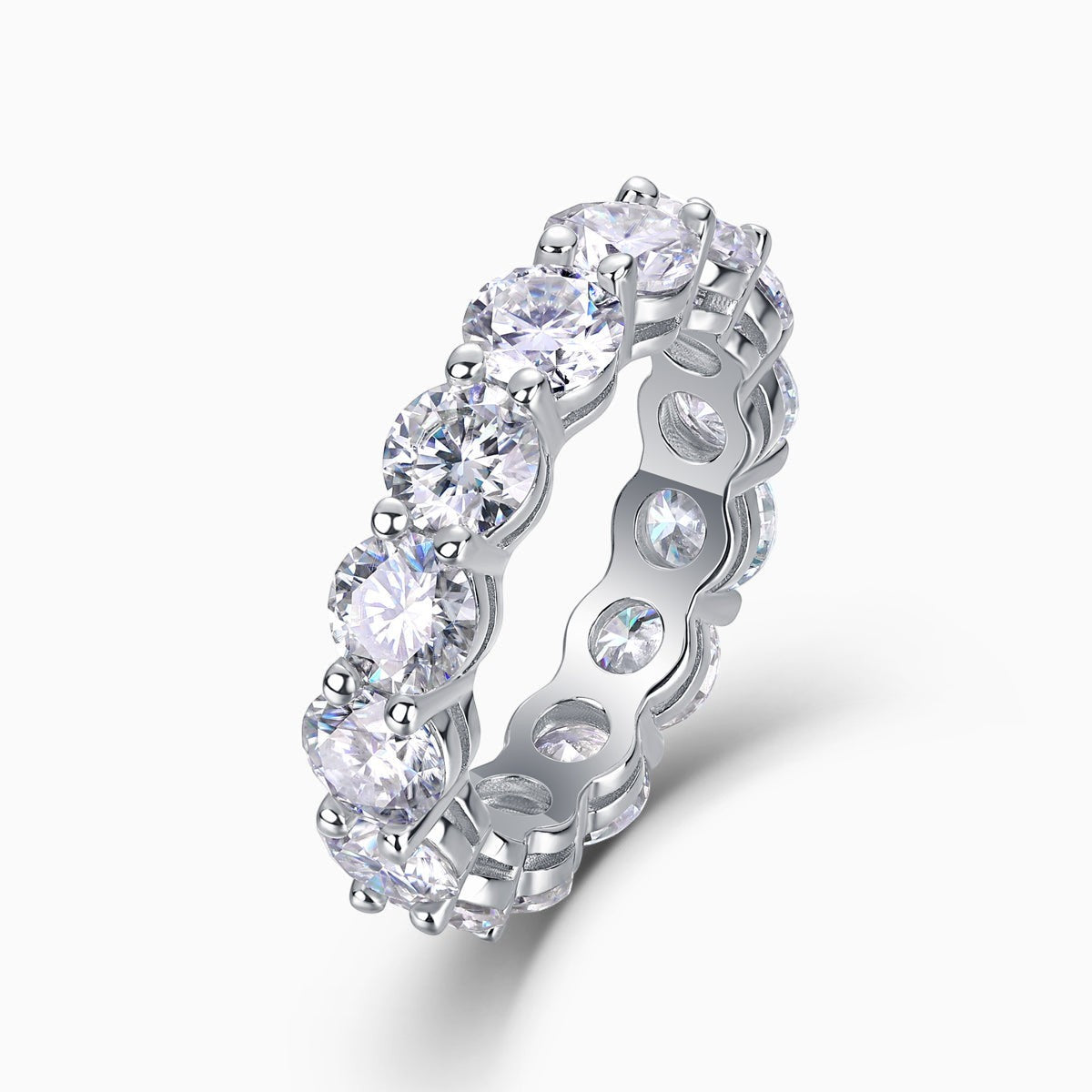 Round Moissanite Pavé wedding band, white-gold vermeil profile with pavé round stones