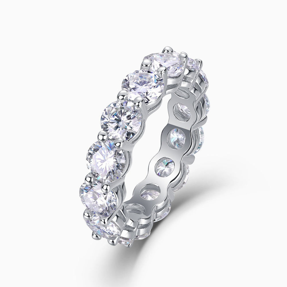 Round Moissanite Pavé wedding band, white-gold vermeil profile with pavé round stones