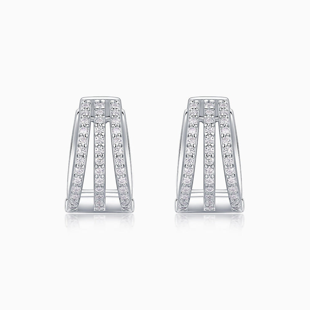 Moissanite Split Huggie-Earrings, U-förmige Fassung mit Reihe runder Steine