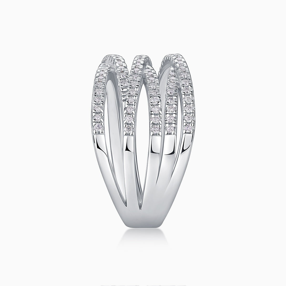 Crossover moissanite band profile, smooth inner shank with pavé outer rows
