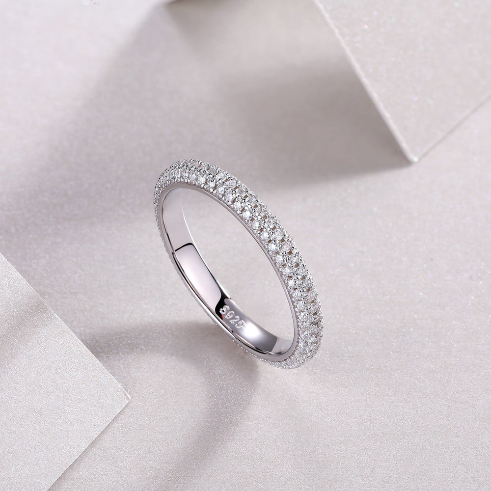 White gold vermeil moissanite pavé band, round stones with polished inner rim