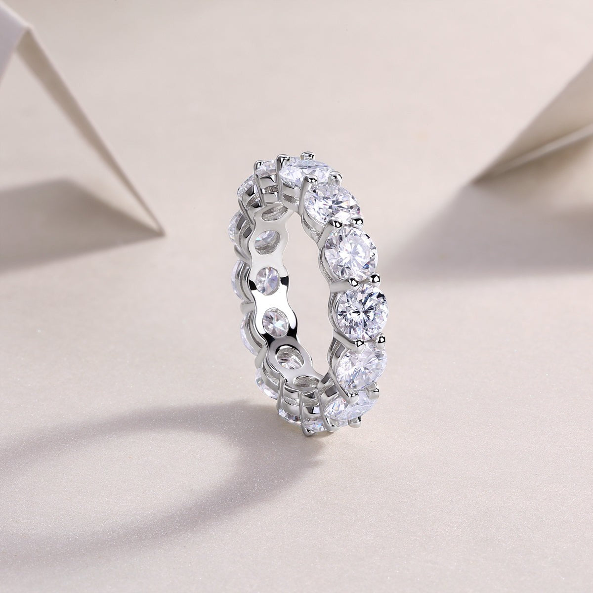 Round Moissanite Pavé wedding band, white-gold vermeil side view with set stones