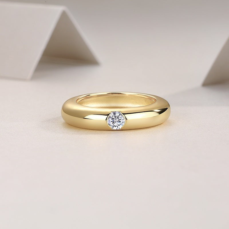 Solitaire Moissanite Bandring, Gelbgold-Vermeil, flaches Band mit Solitärstein