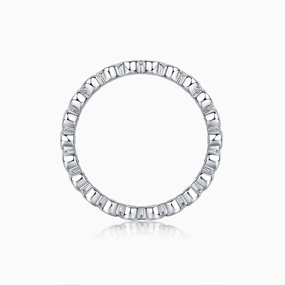 Three-Row Pavé Moissanite Wide Band, Draufsicht auf die Innenkante des breiten Rings